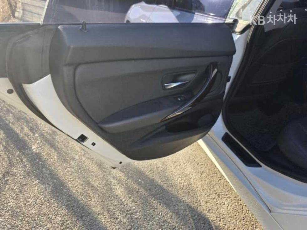 BMW Gran Turismo3 Серия GT 320d F34 xDrive - 7