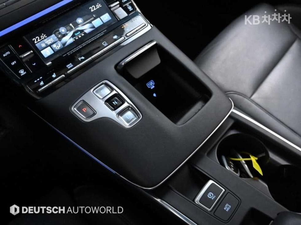 Hyundai The New (facelift) Grandeur (Azera) Hybrid2.4 Exclusive - 9