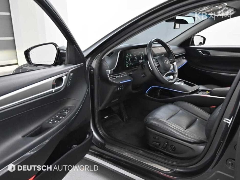 Hyundai The New (facelift) Grandeur (Azera) Hybrid2.4 Exclusive - 11