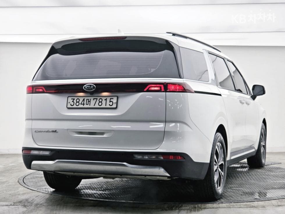 Kia Carnival 4th generationD2.2 9-seater Noblesse - 3