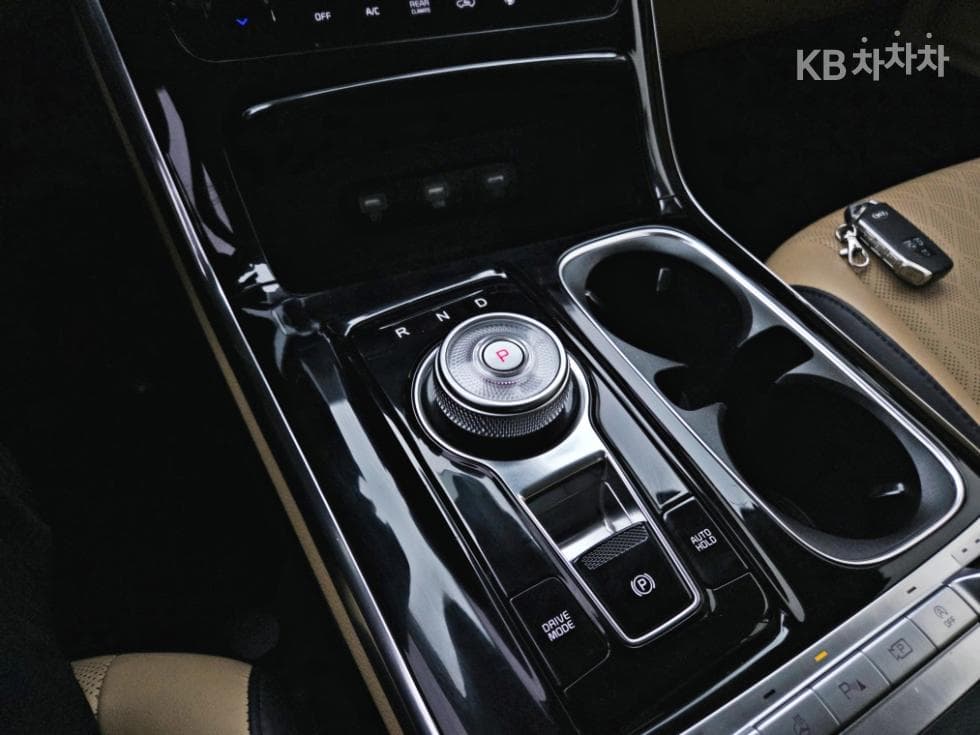 Kia Carnival 4th generationD2.2 9-seater Noblesse - 10