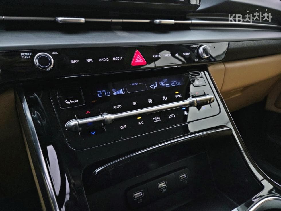 Kia Carnival 4th generationD2.2 9-seater Noblesse - 15