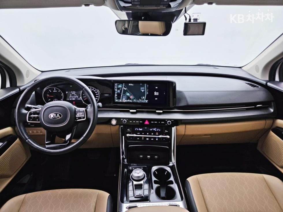 Kia Carnival 4th generationD2.2 9-seater Noblesse - 18