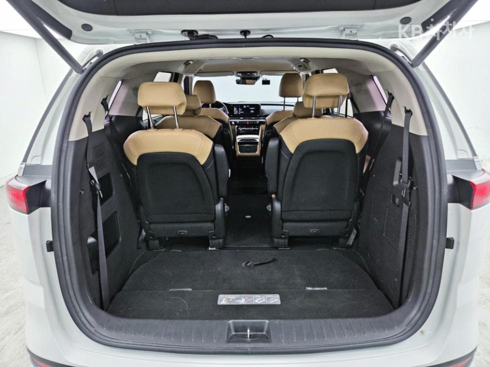 Kia Carnival 4th generationD2.2 9-seater Noblesse - 19