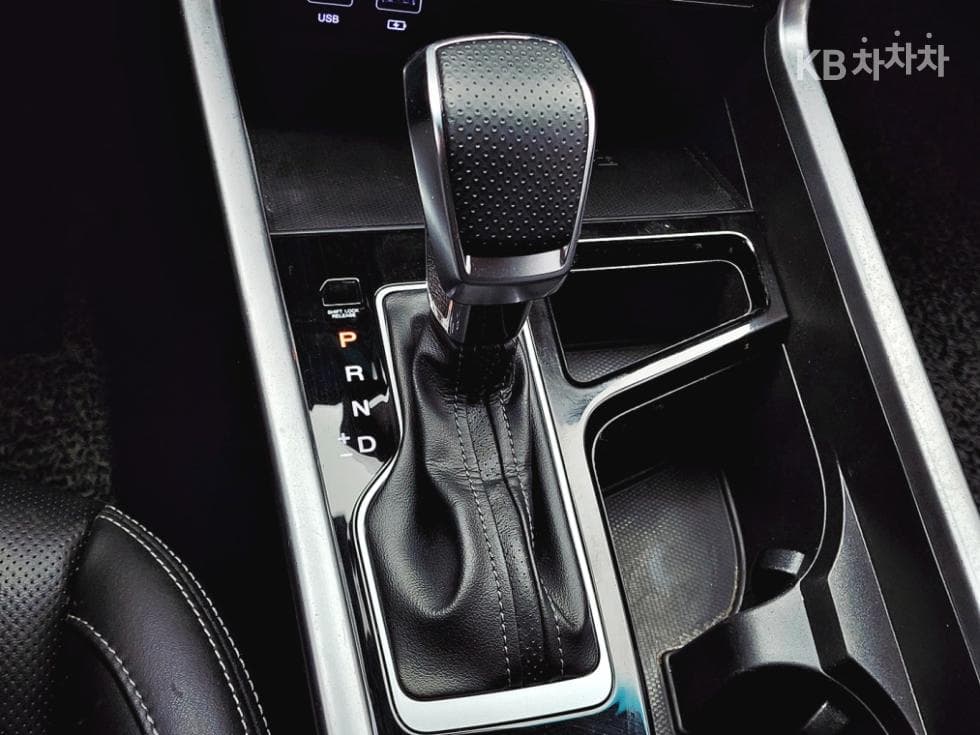 KG Mobility 토레스(J100)1.5 GDI Turbo T5 - 14