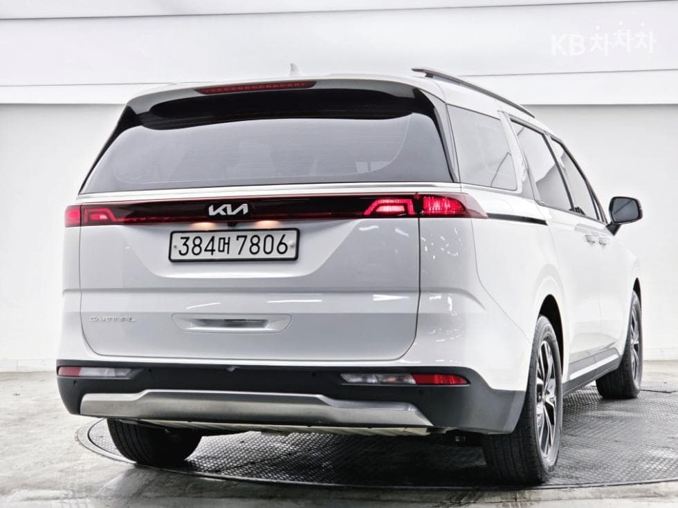 Kia Carnival 4th generationD2.2 9-seater Noblesse - 3