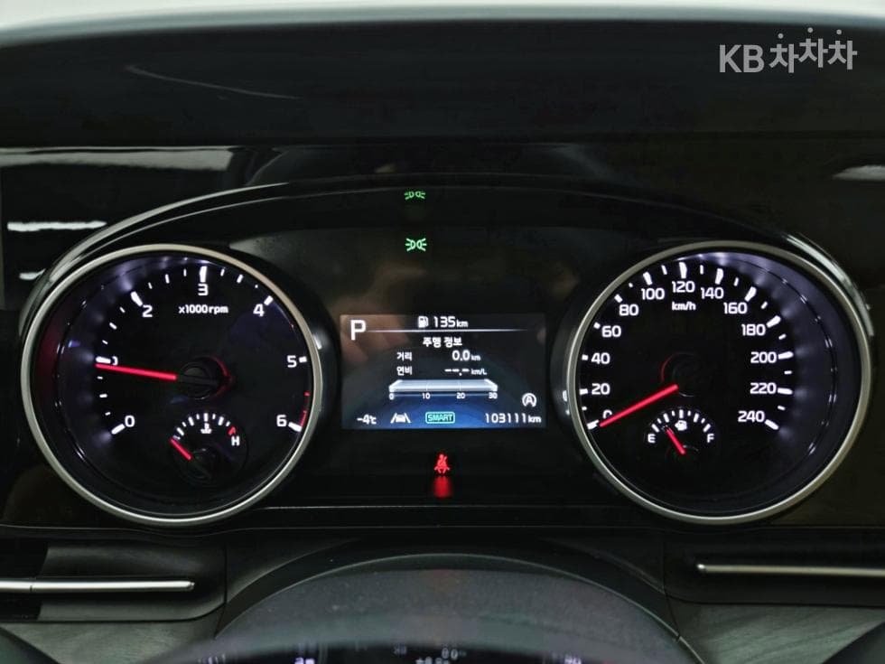 Kia Carnival 4th generationD2.2 9-seater Noblesse - 8