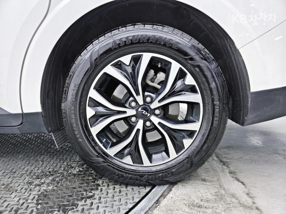 Kia Carnival 4th generationD2.2 9-seater Noblesse - 24