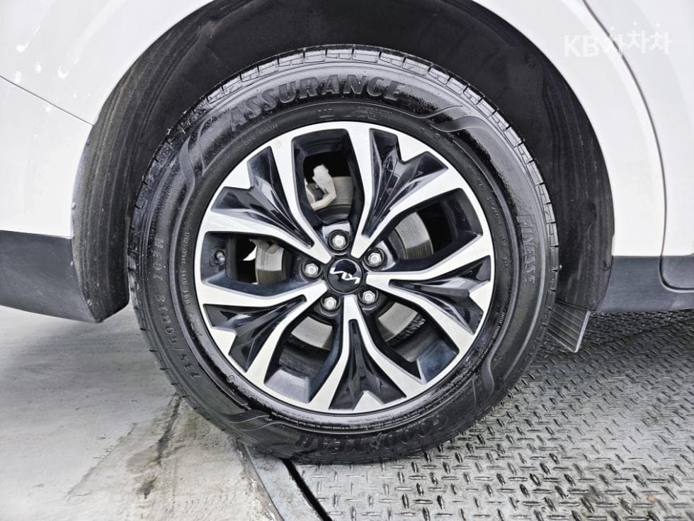 Kia Carnival 4th generationD2.2 9-seater Noblesse - 25