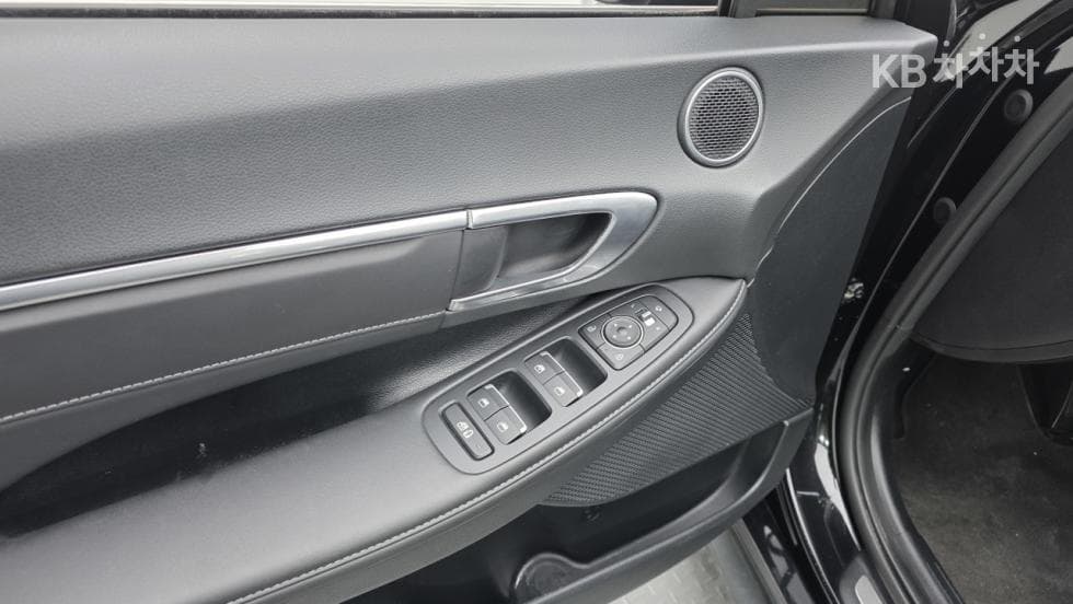 Hyundai Sonata (DN8)2.0 LPG Rental car Style - 18