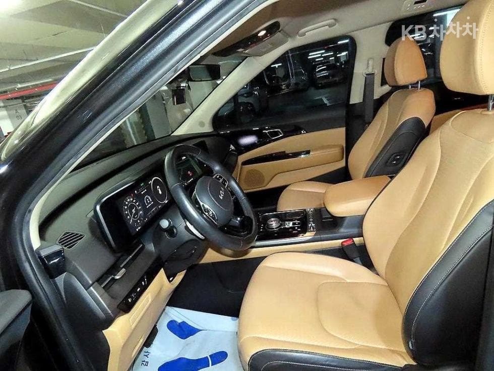 Kia Carnival 4th generationD2.2 7-seater (Limousine) Signature - 6