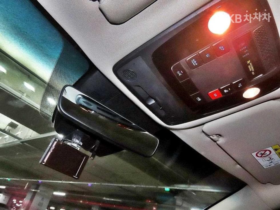 Kia Carnival 4th generationD2.2 7-seater (Limousine) Signature - 14