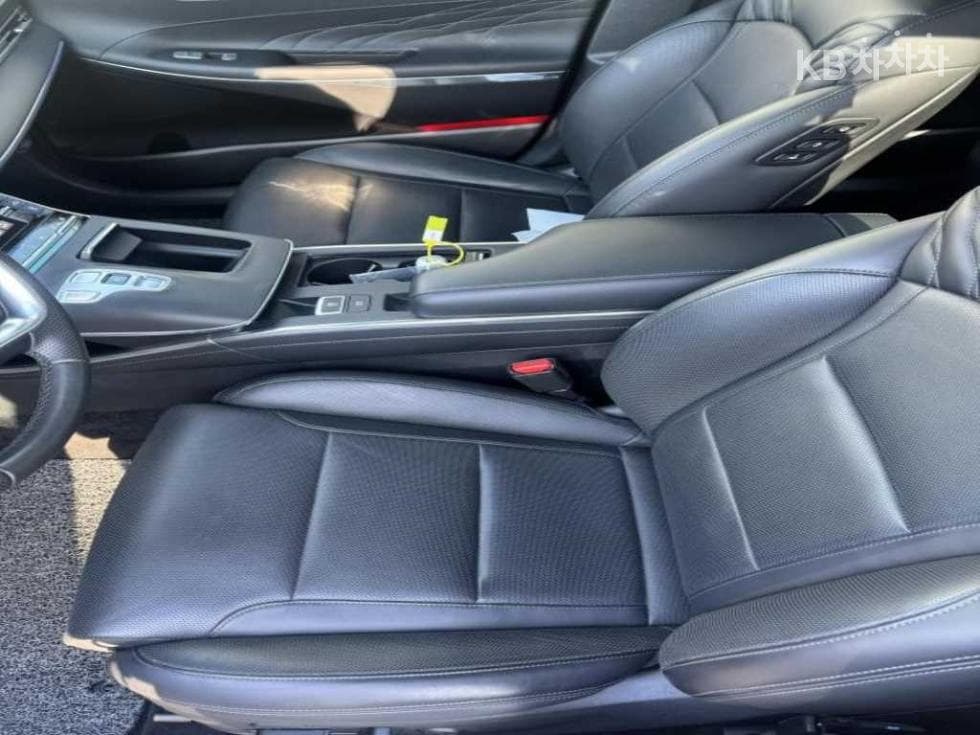 Hyundai The New (facelift) Grandeur (Azera)3.3 Calligraphy - 5