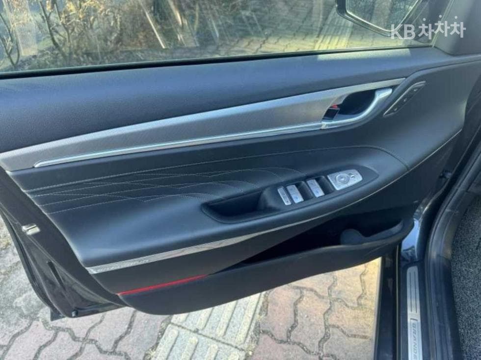 Hyundai The New (facelift) Grandeur (Azera)3.3 Calligraphy - 6