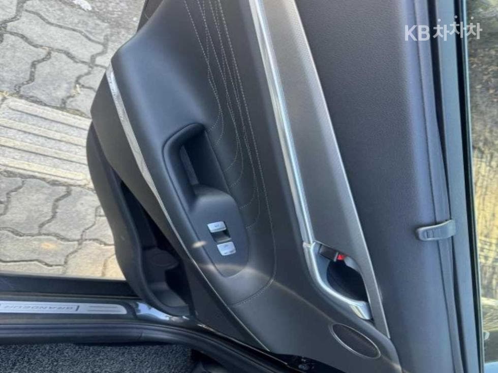 Hyundai The New (facelift) Grandeur (Azera)3.3 Calligraphy - 8