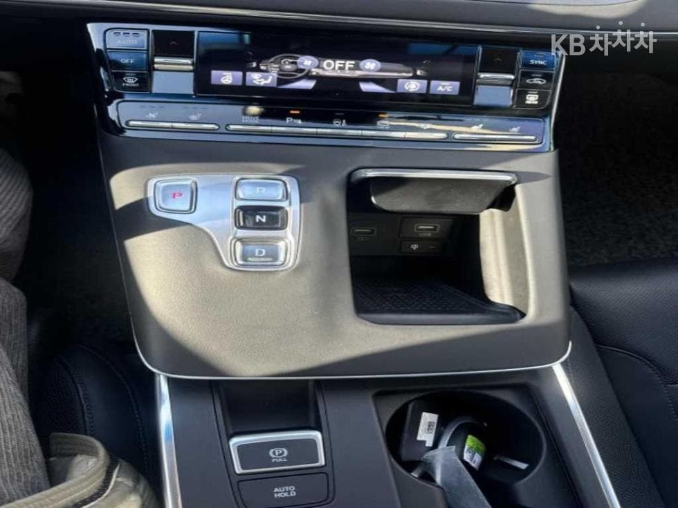 Hyundai The New (facelift) Grandeur (Azera)3.3 Calligraphy - 11