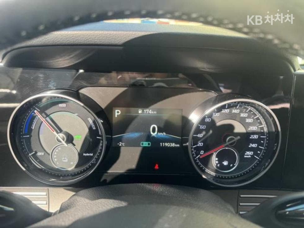 Хюндай The New (фейслифт) Grandeur (Azera) Хибрид2.4 Premium 초이스 - 8