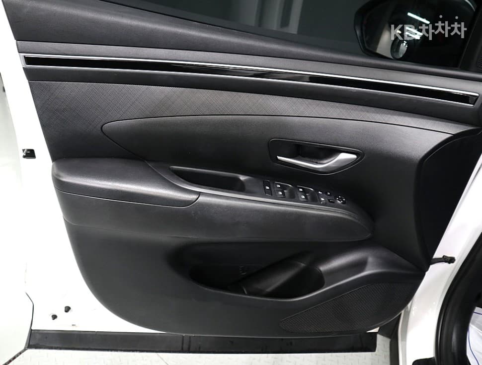 Hyundai The All New Tucson Hybrid(NX (Lexus SUV)4)1.6T HEV Premium - 8