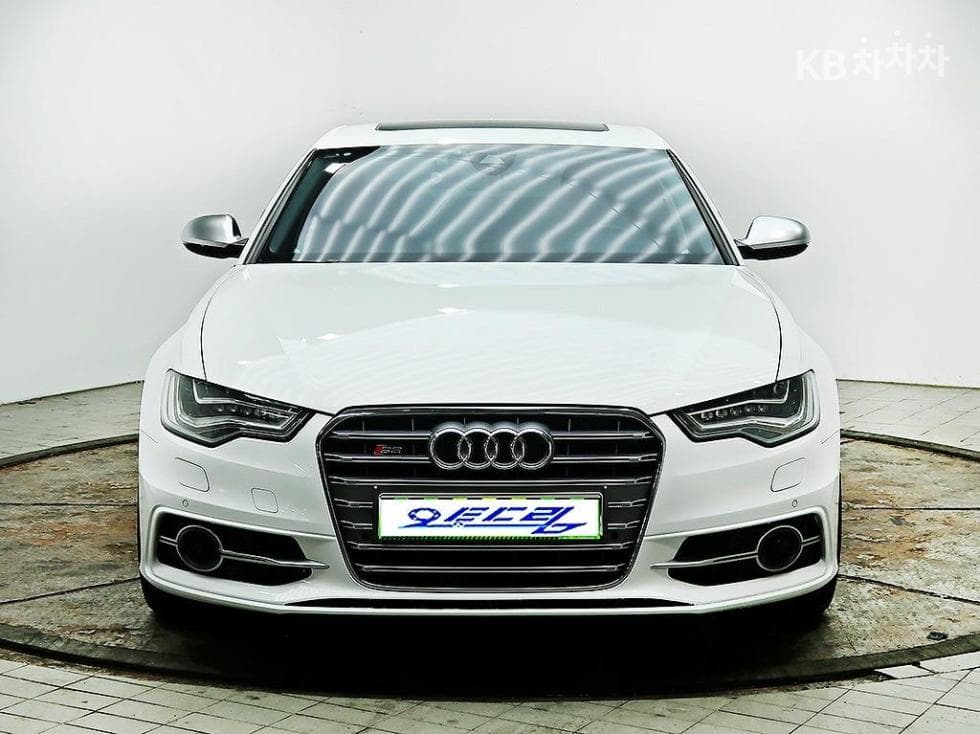 Audi NEW A635 Turbo Diesel Injection Dynamic LED C7