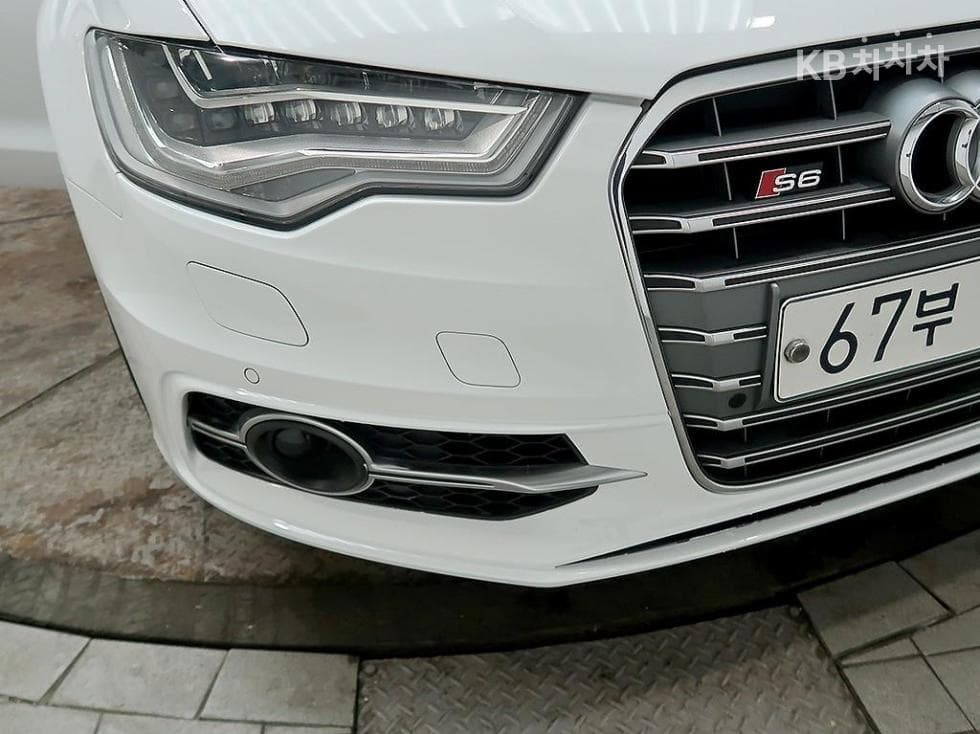 Audi NEW A635 Turbo Diesel Injection Dynamic LED C7 - 14