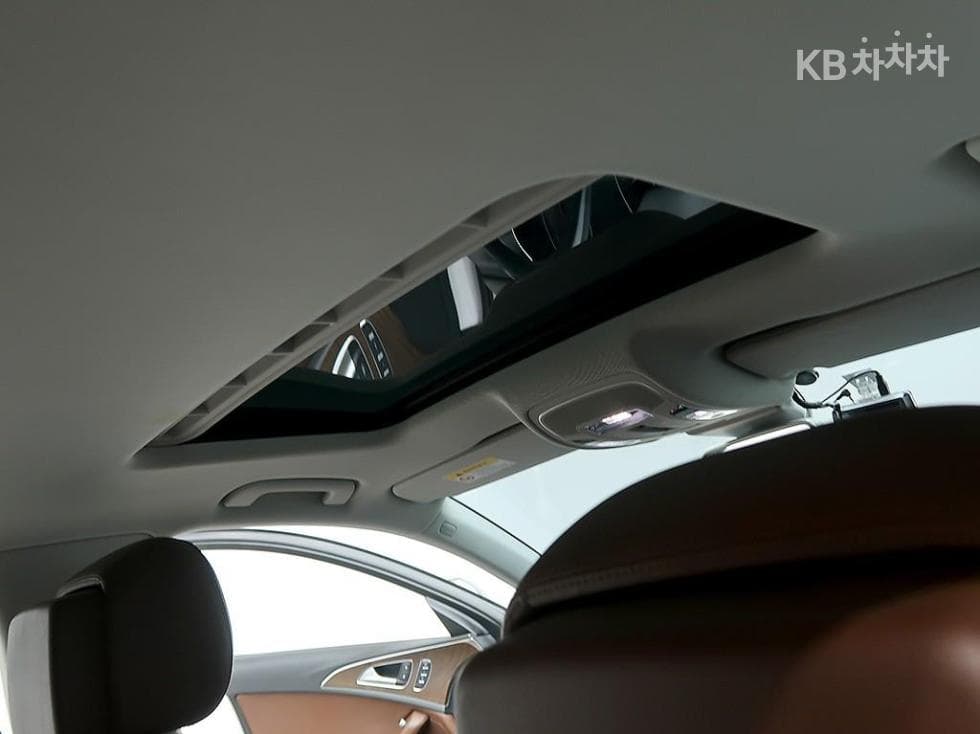 Audi NEW A635 Turbo Diesel Injection Dynamic LED C7 - 15