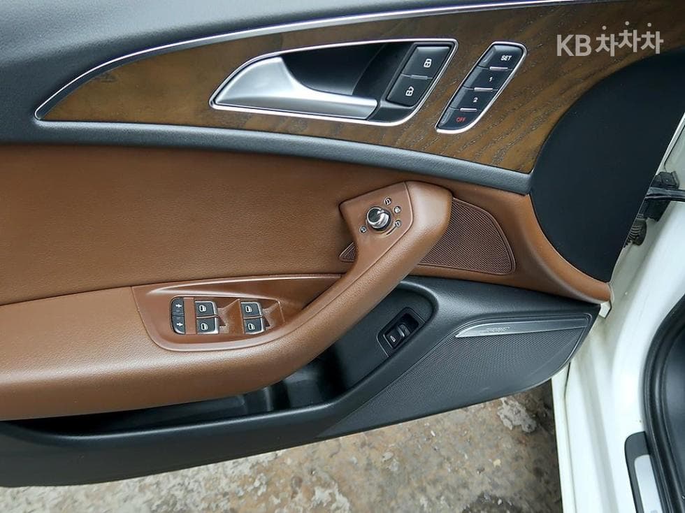 Audi NEW A635 Turbo Diesel Injection Dynamic LED C7 - 17