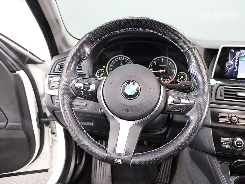 BMW New5 Series520d M Air로Dynamic F10 - 14