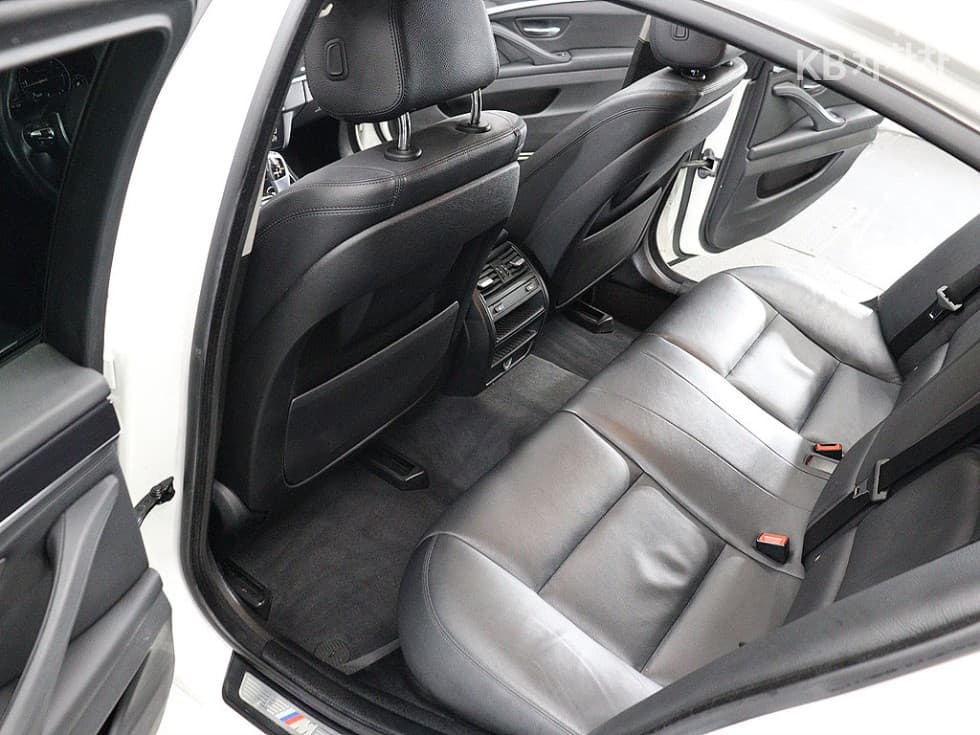 BMW New5 Series520d M Air로Dynamic F10 - 15