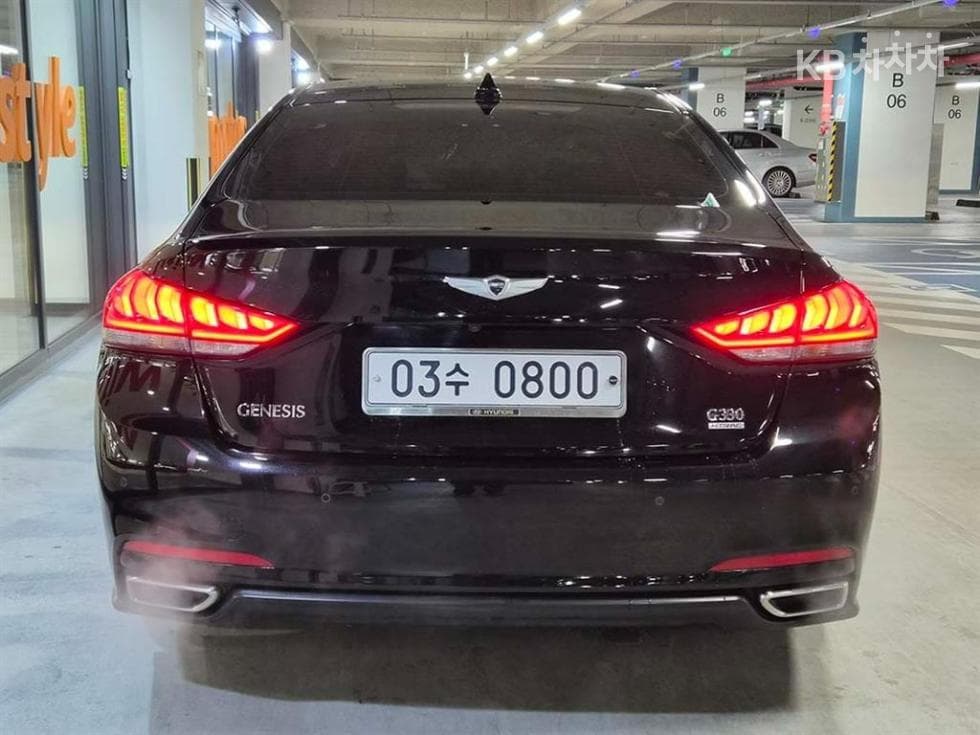 Hyundai GenesisDHG330 Premium AWD - 5