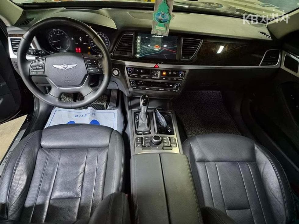 Hyundai GenesisDHG330 Premium AWD - 8