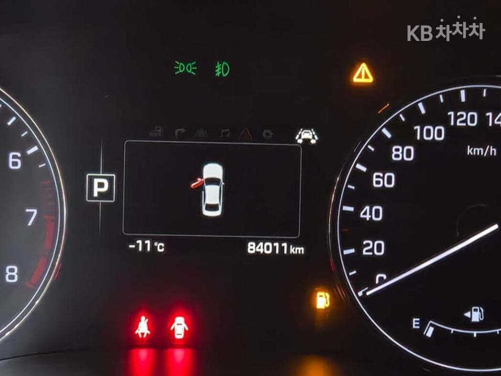 Hyundai GenesisDHG330 Premium AWD - 13
