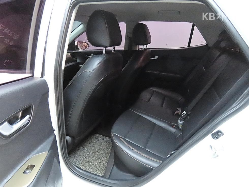 Киа StonicБензин 1.4 MPI Тренди - 11