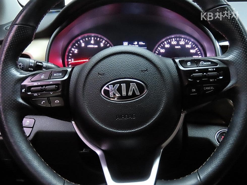 Киа StonicБензин 1.4 MPI Тренди - 18