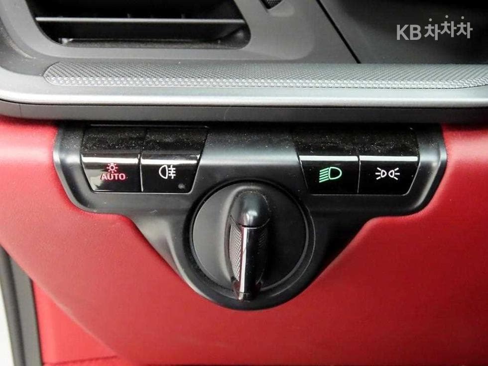 Porsche 911(992)Carrera Cabriolet - 12