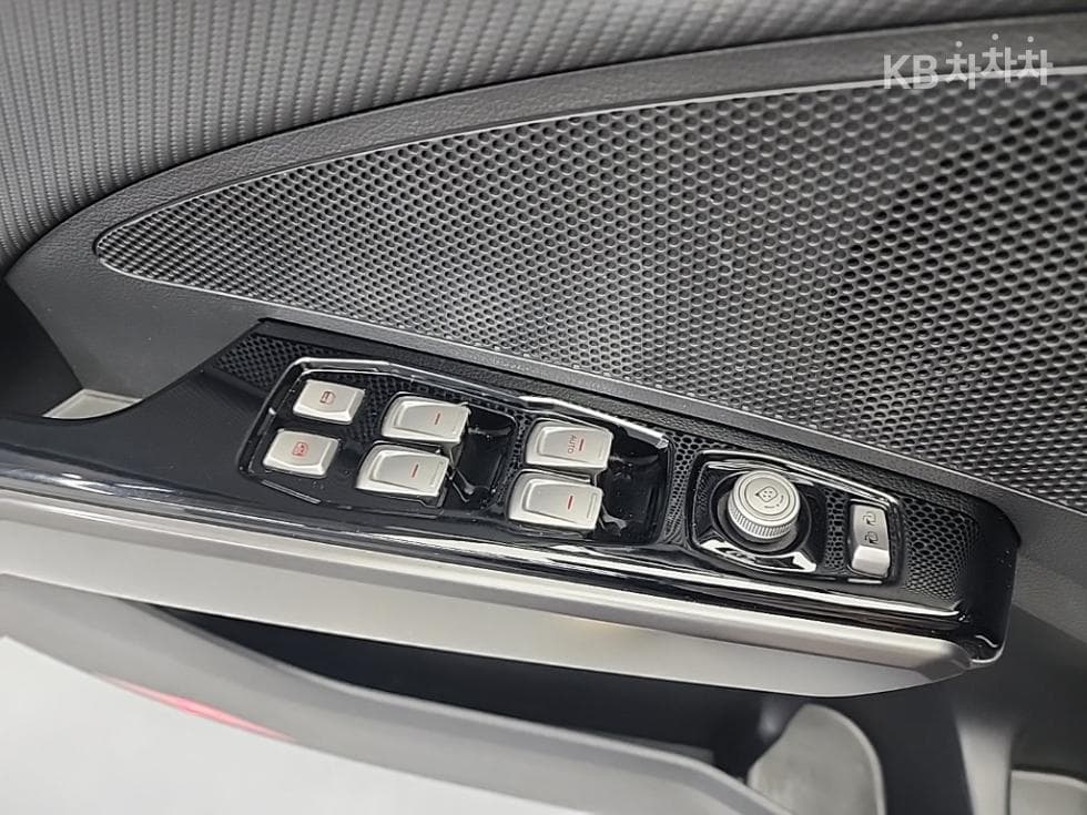 КейДжи Мобилити Тиволи Air2WD IX - 16