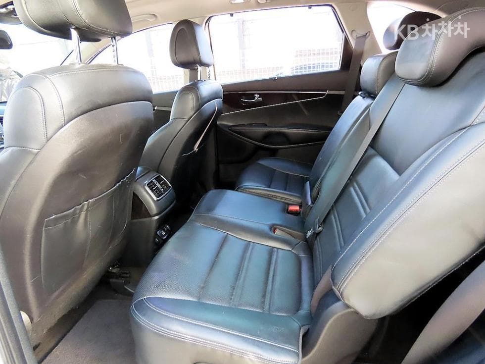 Kia All NewSorentoDiesel 2.0 2WD Noblesse - 6