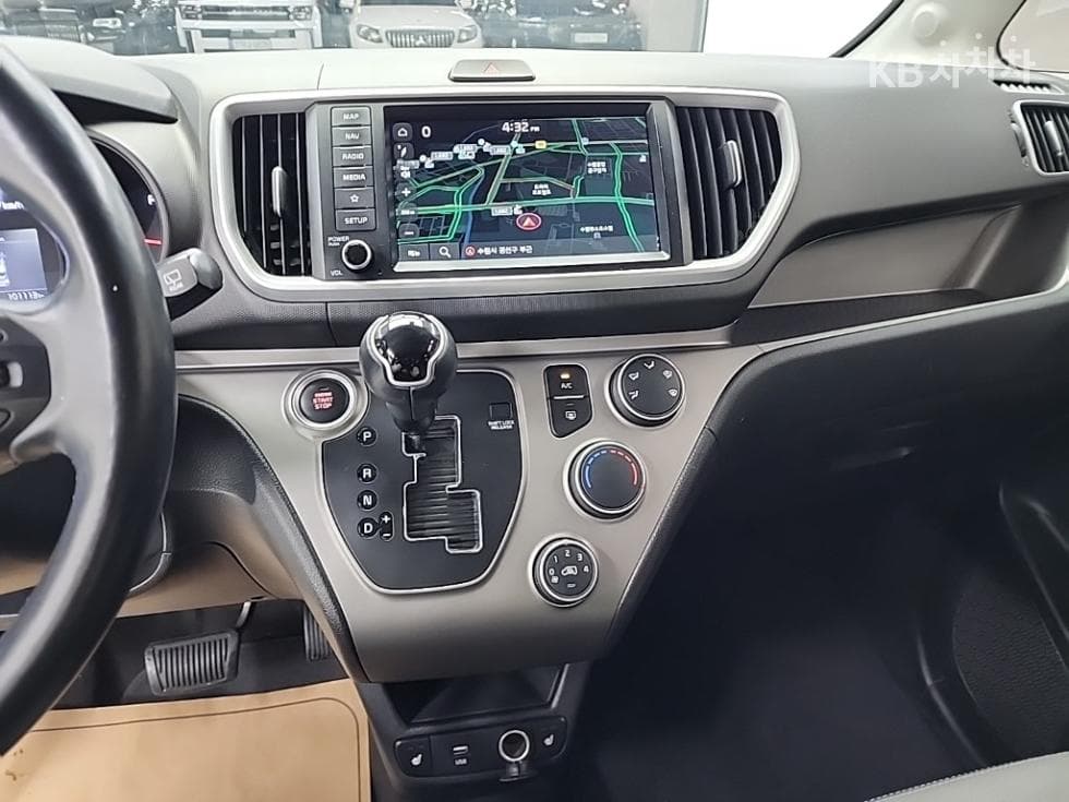 Kia The New (facelift) Ray (van)1.0 Gasoline Prestige - 10