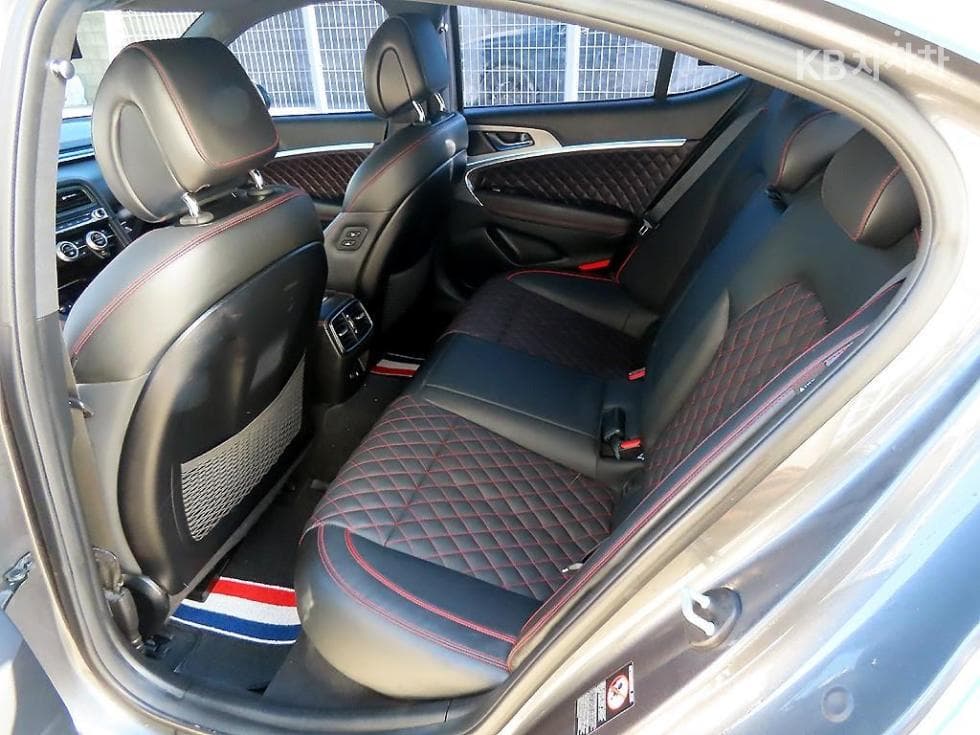 Genesis G70 SPORT3.3T SPORT AWD Supreme - 6