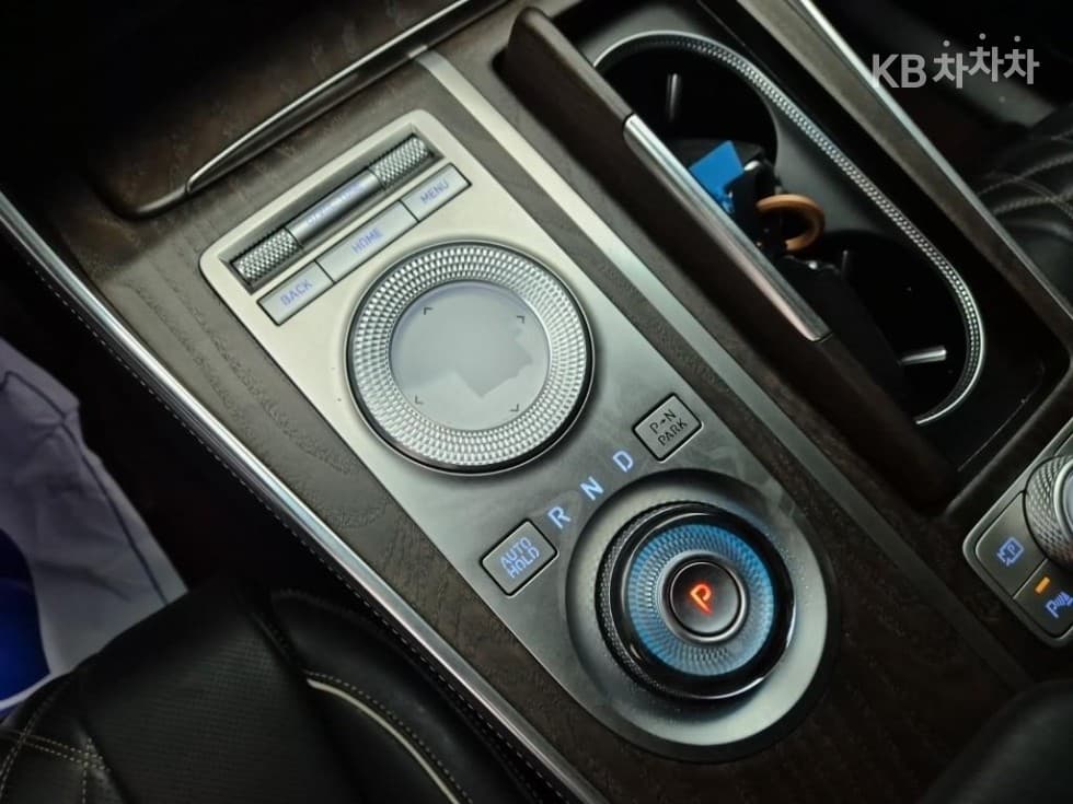 Genesis GV802.5 Turbo Gasoline AWD - 8