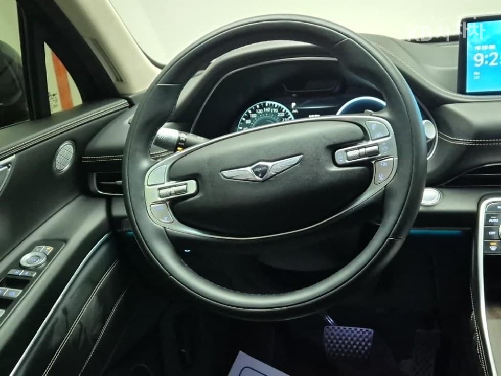 Genesis GV802.5 Turbo Gasoline AWD - 9