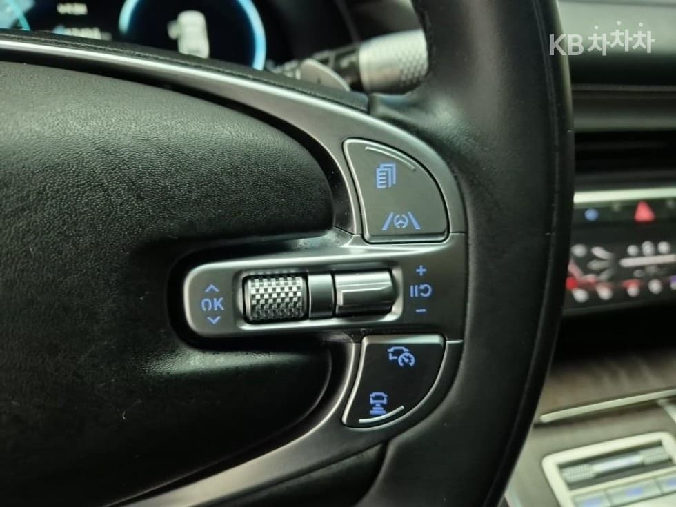 Genesis GV802.5 Turbo Gasoline AWD - 15