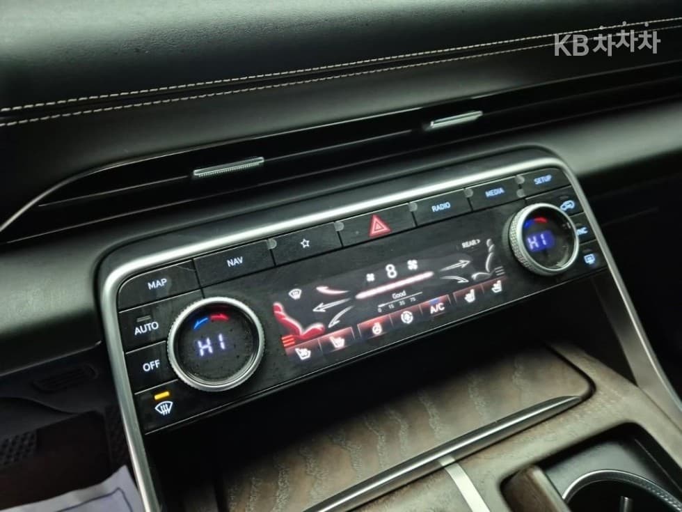 Genesis GV802.5 Turbo Gasoline AWD - 17