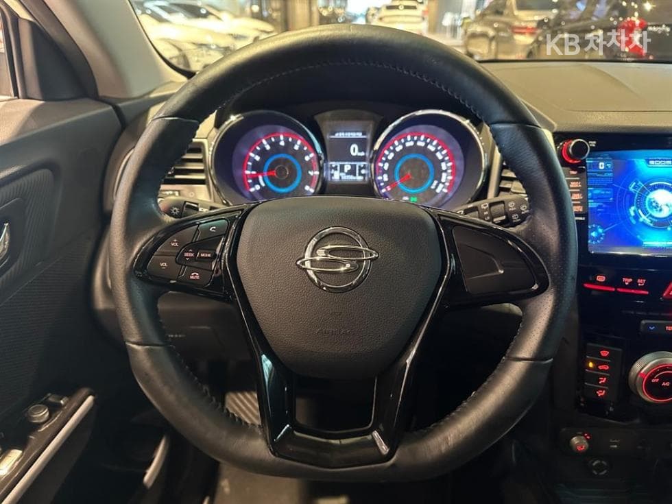 КейДжи Мобилити ТиволиБензин LX Най-висок клас - 7