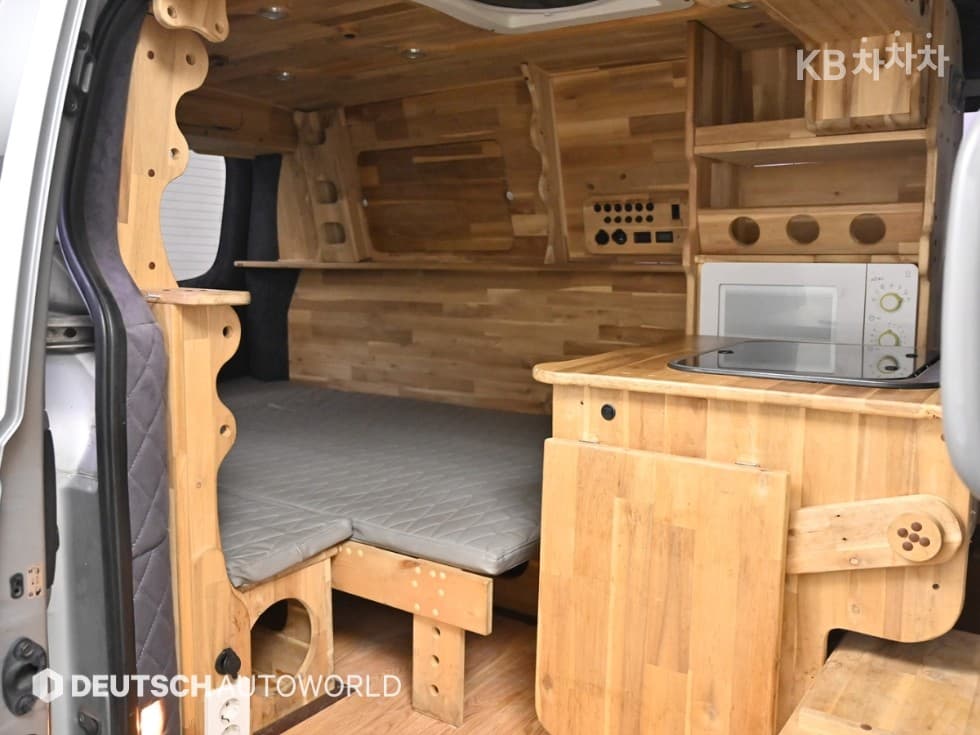 Hyundai Grand StarexCamper / Camping car - 14