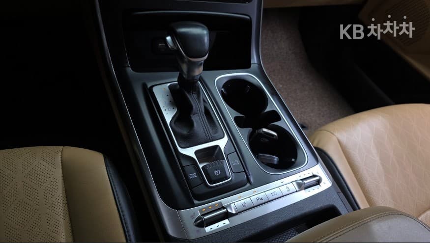 Киа Канивал 4-то поколениеD2.2 9-местен Престиж - 10