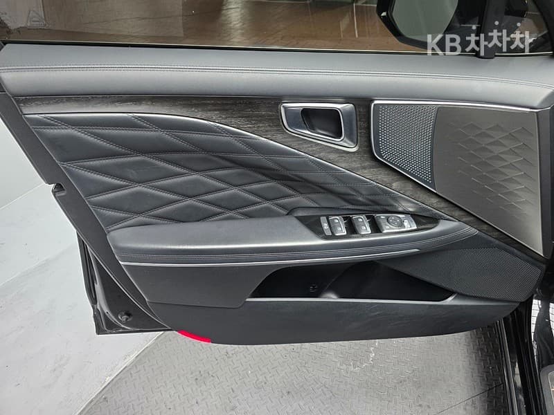 Kia K8 Hybrid1.6 Turbo Signature - 11