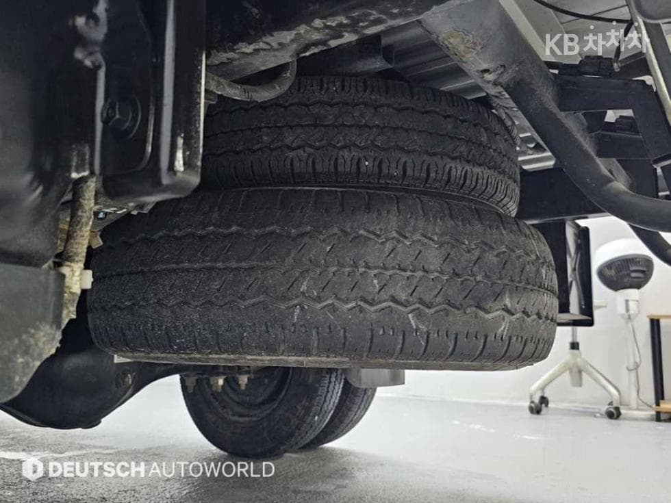 Hyundai Porter 2Extra Long Super Cab CRDi Smart - 19