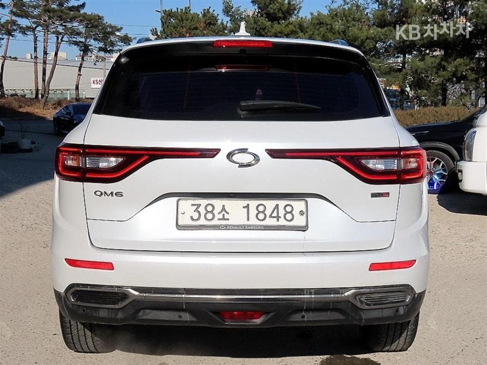 Renault Korea QM6Gasoline 2.0 2WD RE Signature - 4