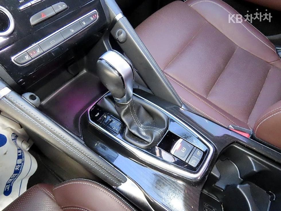 Renault Korea QM6Gasoline 2.0 2WD RE Signature - 10