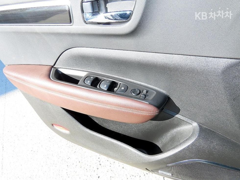 Renault Korea QM6Gasoline 2.0 2WD RE Signature - 11